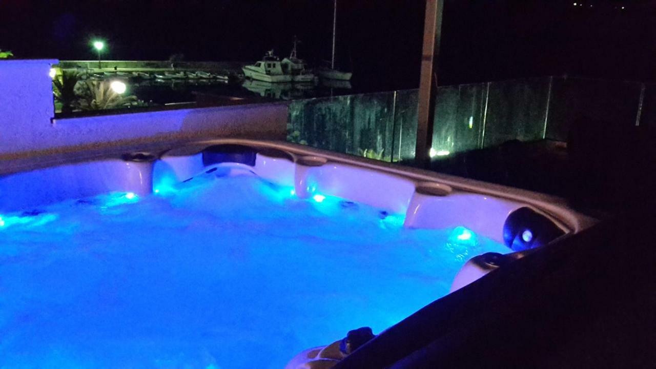 Luxury Apartment By The Sea With Private Whirlpool And Terrace 50M2 Posedarje Luaran gambar