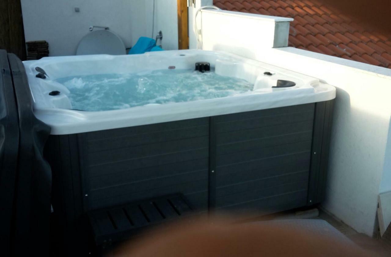 Luxury Apartment By The Sea With Private Whirlpool And Terrace 50M2 Posedarje Luaran gambar